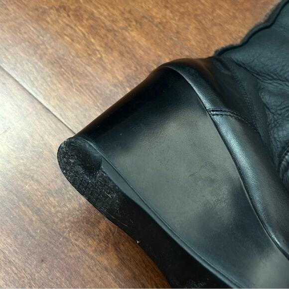 Stuart Weitzman Black Leather Wedge Boots with Fur Lining, Size6 - Picture 14 of 15